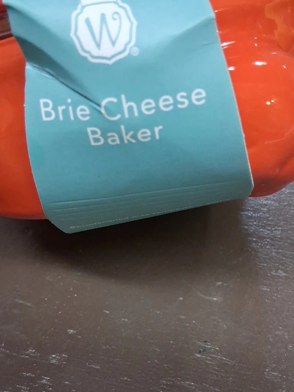 Be Crabby‎ brie cheese baker with set of 2 striped linen runner/towels